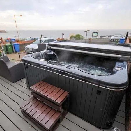Holiday home Queen's Cliff *